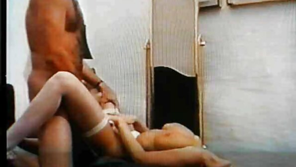 İki doğal hatun Jenna Foxx ve Ella Knox amatör porn türkçe amları okşuyor