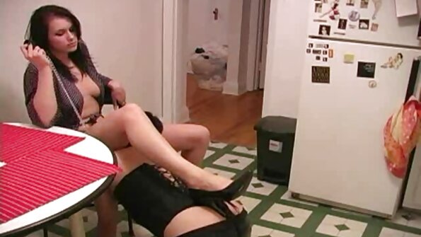 Sürtük kız üvey annenin erkek arkadaşının horozunu sıkı türk amatör grup porno kedi alır